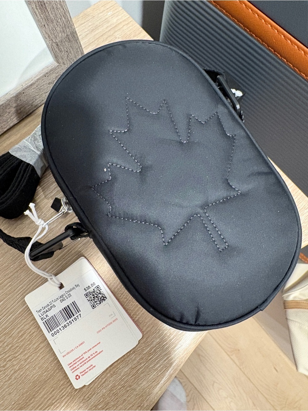 Lululemon Canada Crossbody Bag Black